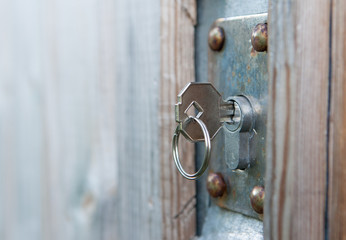 Keu in rusted Door Lock