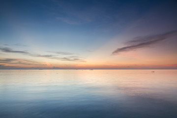 Obraz na płótnie Canvas Blue Ocean Sunset
