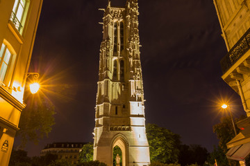 la tour de Saint Jacques , la nuit, Paris, France