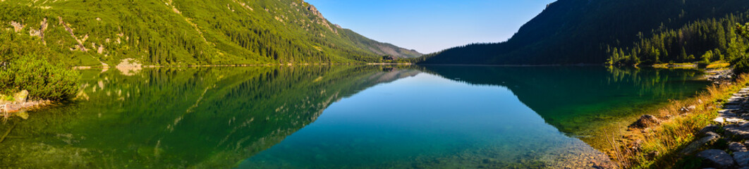 Fototapeta na wymiar Morskie Oko - lake in Tatra Mountains