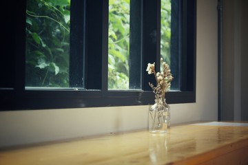 Dried flowers in a vase