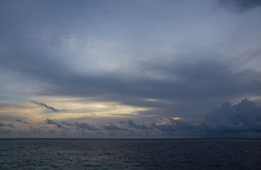 Obraz premium Sunset over the Indian Ocean