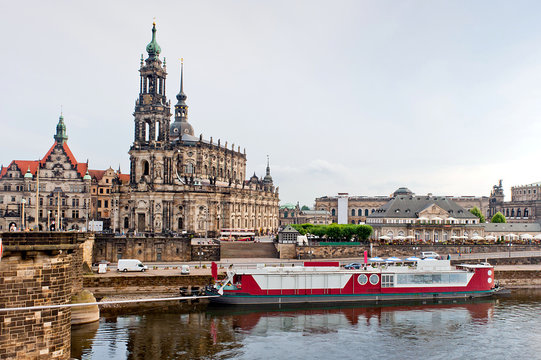 dresden  cathedral