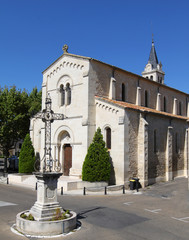 église Milhaud Gard