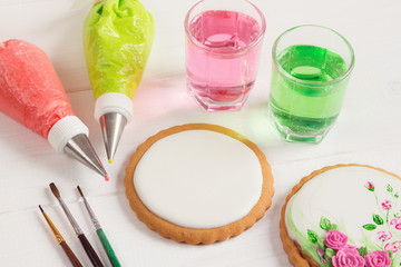 Empty icing cookie prepared for decorating