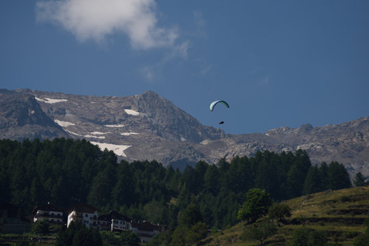 paracadutismo parapendio volare montagna