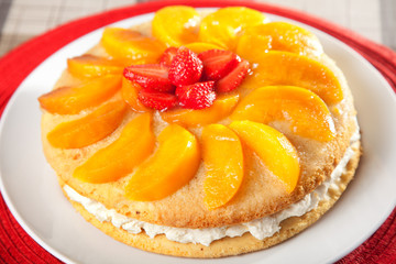 Vanilla cake with peaches
