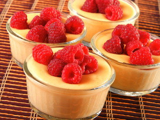 Vanilla cream with raspberries