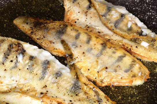 Zander-Filet in der Pfanne