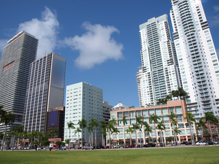Fototapeta na wymiar Miami downtown day scene