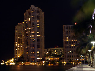 Fototapeta na wymiar Miami downtown night scene