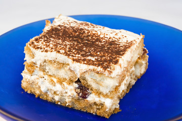 Tiramisu with blueberries