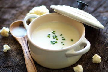 Creamy cauliflower soup