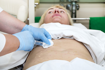 Obraz premium woman is in the process cellulite mesotherapy clinic