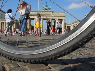 Naklejka premium Rowerem w Berlinie