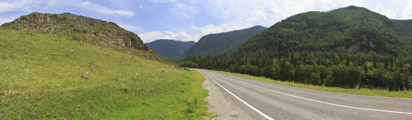 Beautiful panorama of Chuysky Trakt in Altai Mountains.