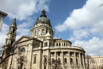 Fototapeta na wymiar St Stephen's Basilica in Budapest, Hungary
