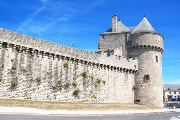Fototapeta na wymiar Les remparts de Guérande 