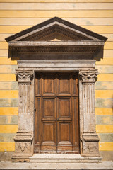 Fototapeta premium Old retro door in the Italian towns
