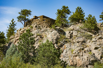 Fototapeta na wymiar Albert Birch Bungalow Ruins Overlooking Estes Park, Colorado