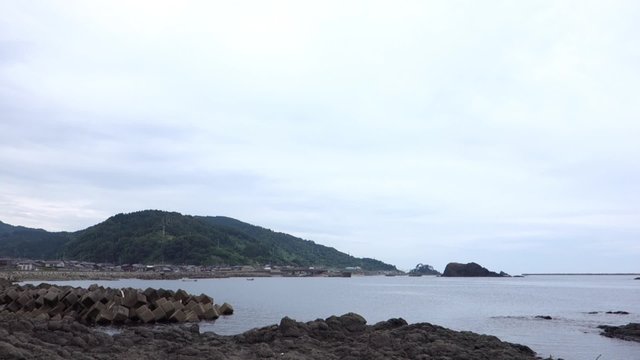 日本海の海岸風景