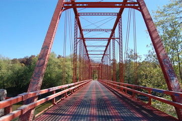 Red Bridge in Southern Indiana - obrazy, fototapety, plakaty