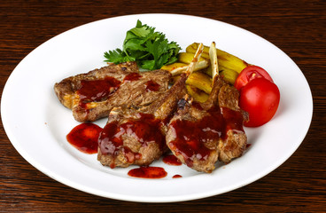Grilled lamb chops
