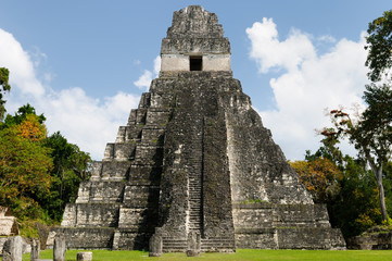 Fototapeta na wymiar Guatemala, Tikal Mayan ruins