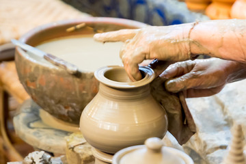 Fototapeta na wymiar Thai pottery ,Thai pottery style handmade
