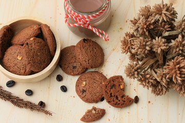 Chocolate chip cookies and cocoa drinks