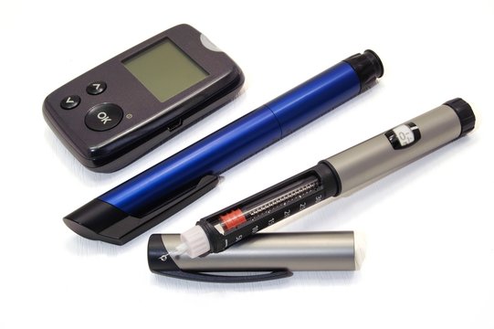Insulin pen and glucometer