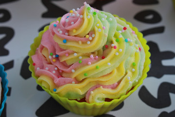 Yellow cupcake