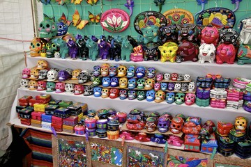 Fototapeta na wymiar Arts, crafts, mexico city local market