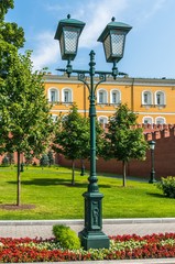Alexander Garden and the western Kremlin wall in Moscow - obrazy, fototapety, plakaty