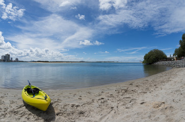 Obraz premium Yellow Kayak near Maroochy River