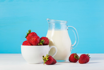 ingredients for strawberry milkshake