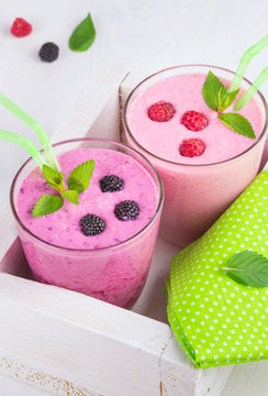 Raspberry and blackberry dairy smoothies