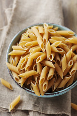 Integral raw pasta on the table