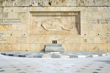 Sierkussen Tomb of unknown soldier, Athens, Greece © SuperCoolPhotography