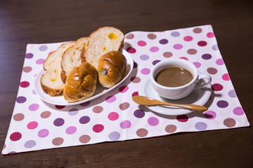 コーヒーとパン