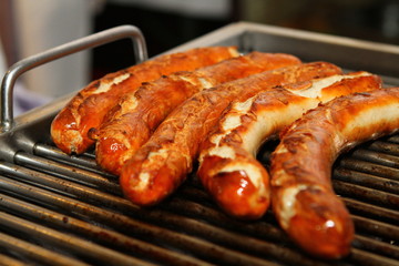 Bratwurst auf dem Grill