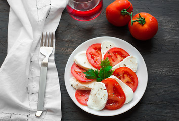 Salad mozzarella