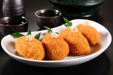Fried salmon cake