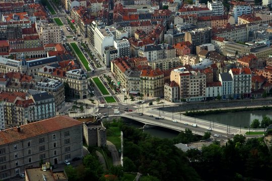 Timelapse de la place Hubert Dubedout &agrave; Grenoble
