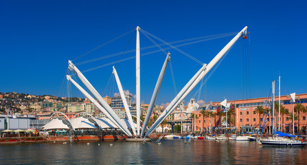 Obraz premium BIGO - is a panoramic lift designed by architect Renzo Piano in 1992, that overlooks the town and its port at 360 degrees. Genoa