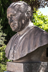 Busto Juan Pablo II