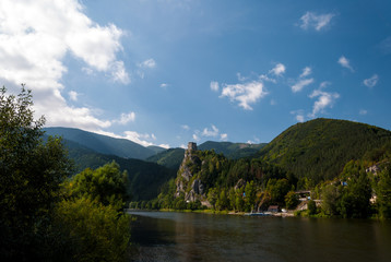 Obraz premium Castle on the Rock - Strecno, Zilina, Slovakia