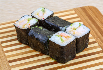 Roll with shrimp