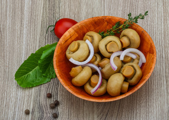 Pickled champignon