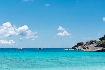 Fototapeta premium blue sky with sea and rock